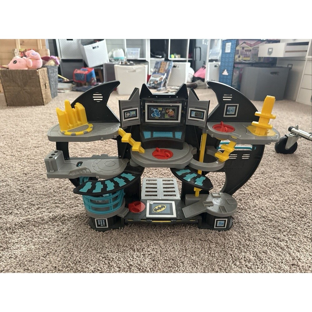 2017 Fisher-Price Imaginext DC Super Friends Batcave, no figures